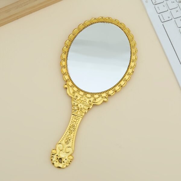 Gilded Vintage Handheld Mirror: Ornate Portable Makeup Mirror (Gold/Silver)