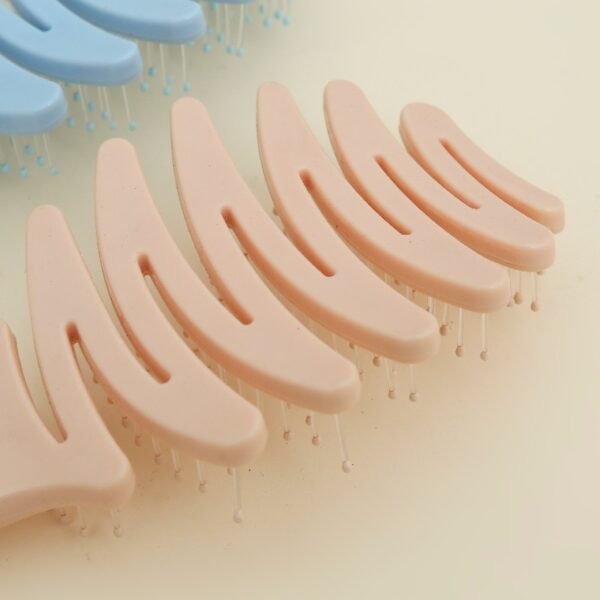 Flexible Curved Vent Hair Brush Detangler with Pointed Tail Handle comb